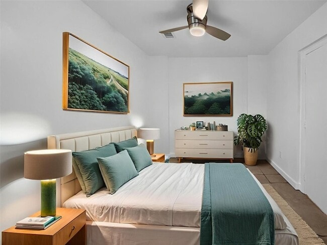 Building Photo - 1300 NW 6th Ave