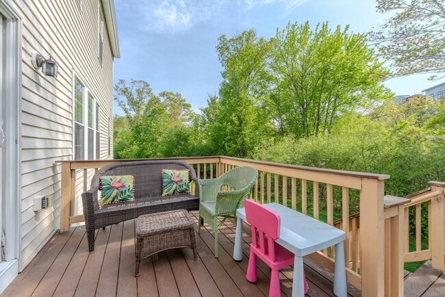 Building Photo - 156 Stonehaven Dr