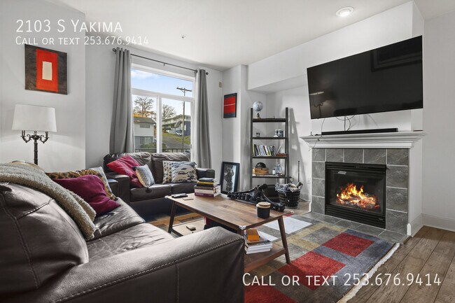 Building Photo - 2103 S Yakima-