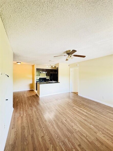 Primary Photo - 790 NW 103rd Ter