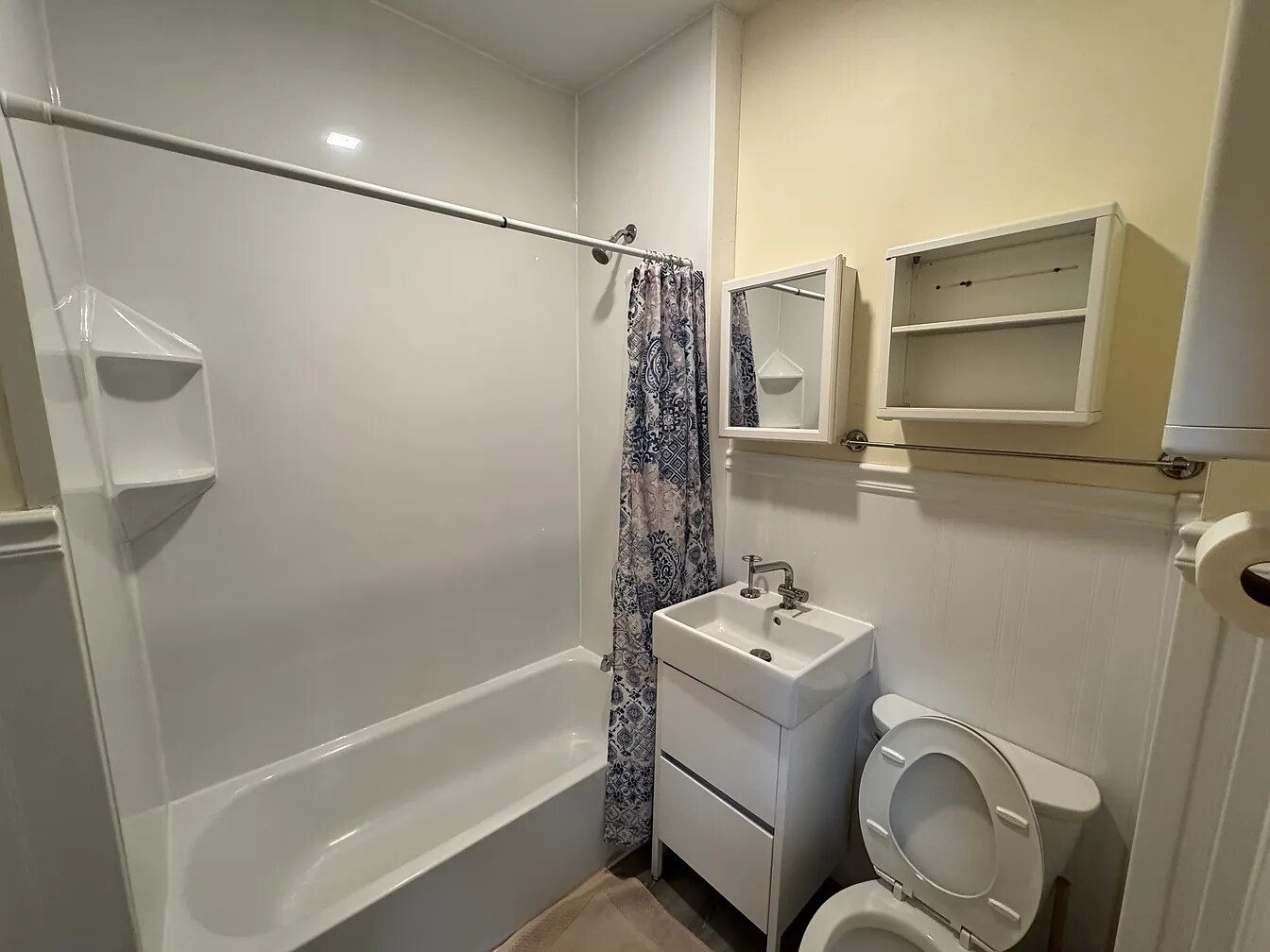 Building Photo - 368 Washington St