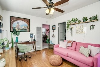 Building Photo - Upstairs One Bedroom Available in Talmadge!