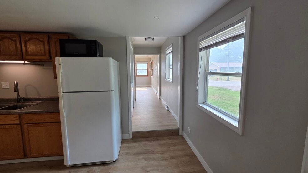 Building Photo - 1355 Thistle Dr