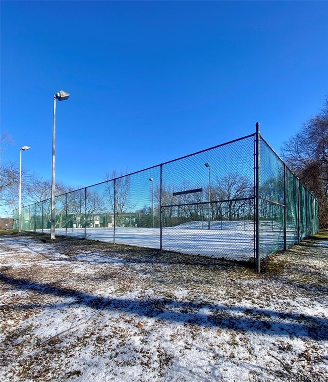 Building Photo - 304 Drew Ln