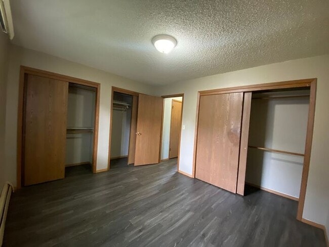 Building Photo - $995 | 1 Bedroom, 1 Bathroom Apartment | Pet Friendly* | Available for January 9th, 2026 Move In!*