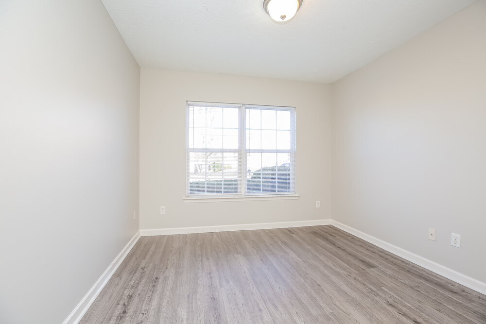 Building Photo - 312 Sarna Dr