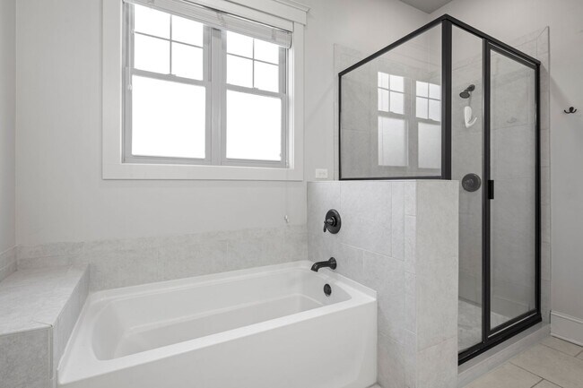 Building Photo - High-End Home on One Level - Beautiful Fletcher Neighborhood