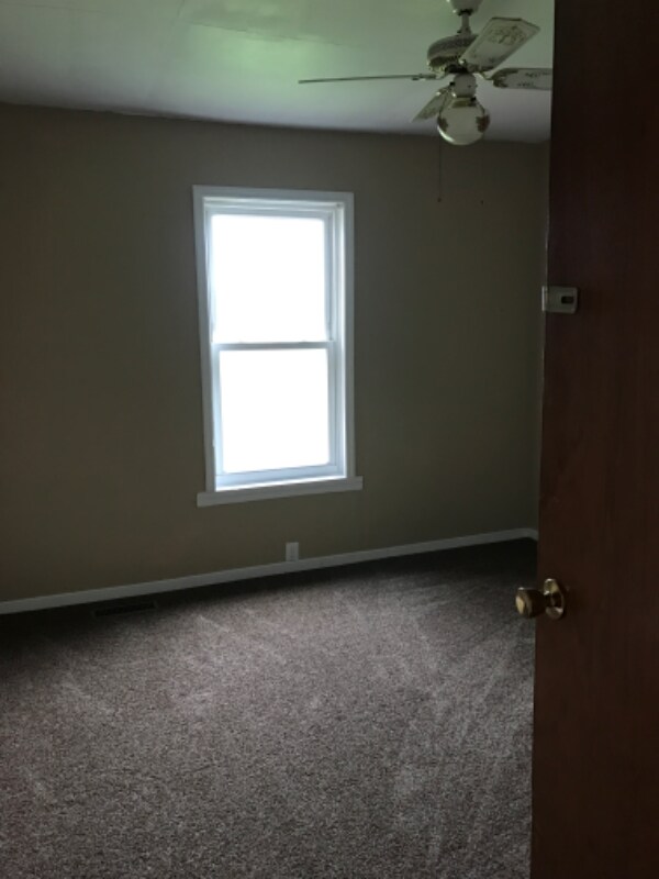 Building Photo - 513 Beechwood Dr