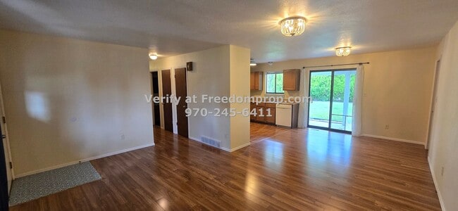 Building Photo - Fruita 3 Bedroom 2 Bath Home with Fenced yard