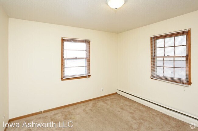 Building Photo - 1020 Ashworth Rd