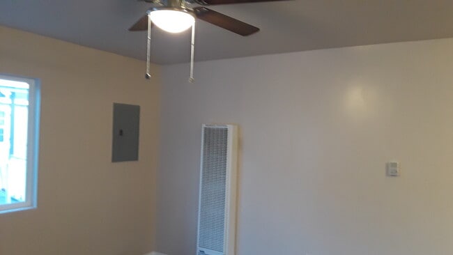 Building Photo - 5443 11th Ave