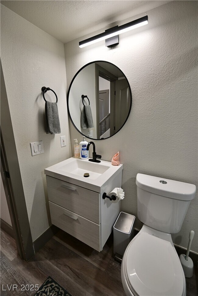 Building Photo - 10161 Bentley Oaks Ave