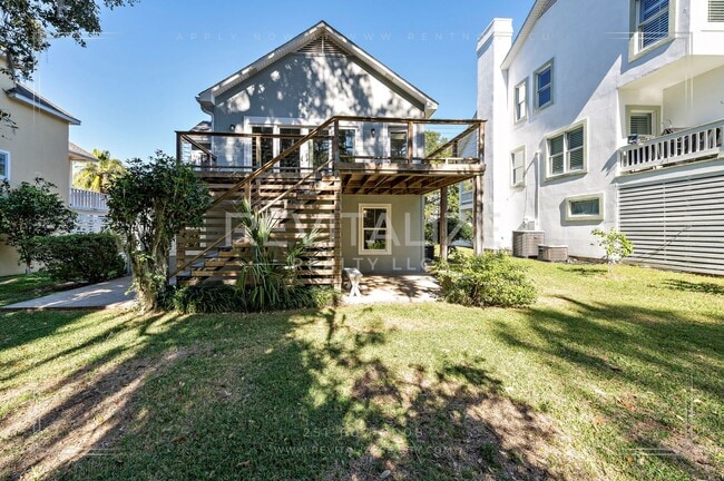 Building Photo - Charming 3-Level Home with Water Access in...