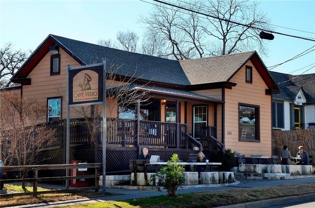 Building Photo - 1510 W 6th St