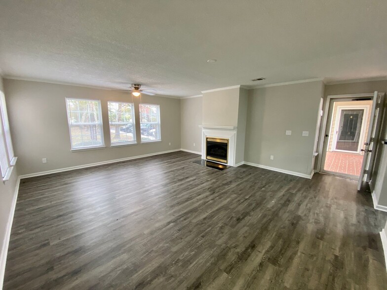 Interior Photo - Basswood Apartment Homes