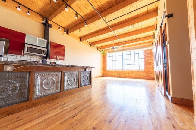 Building Photo - Large One Bedroom One and half bath Loft A...