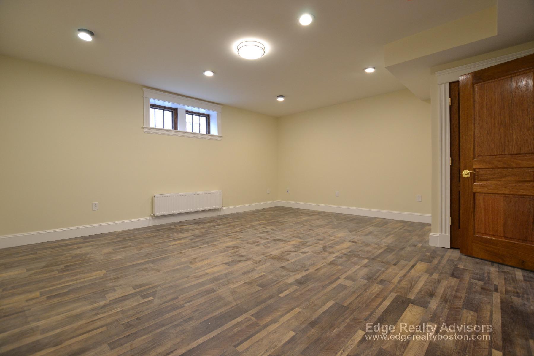 Building Photo - 46 Gerrish St