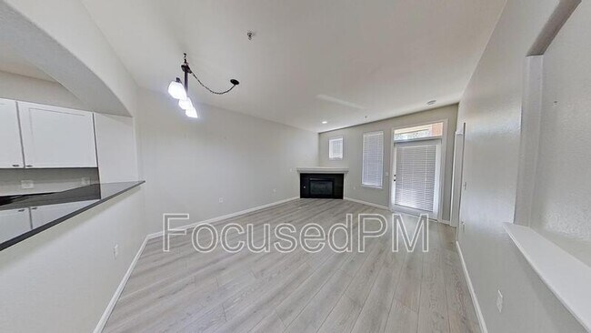 Building Photo - 1747 N Pearl St