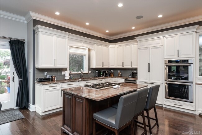 Building Photo - 65 Oriole Way