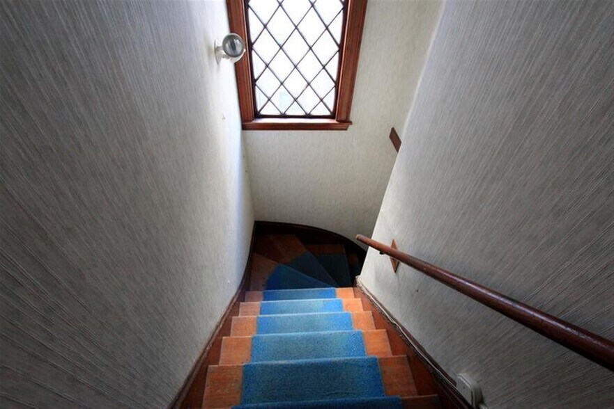 Building Photo - 92 Rogers Ave