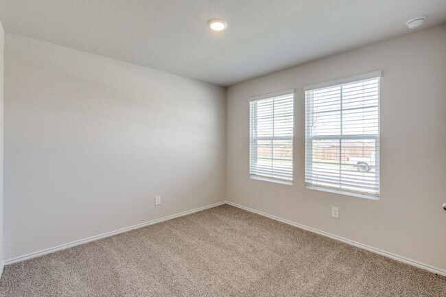 Building Photo - 4 BR + OFFICE / 3 BA in Seguin - 2042 SF One-Story Home - Arroyo Ranch!