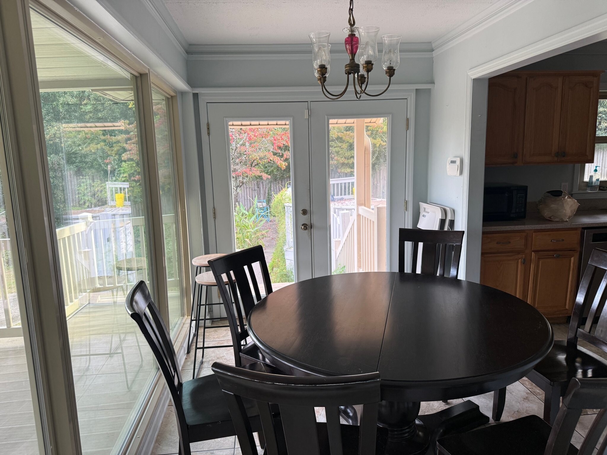 Building Photo - 212 White Oak St