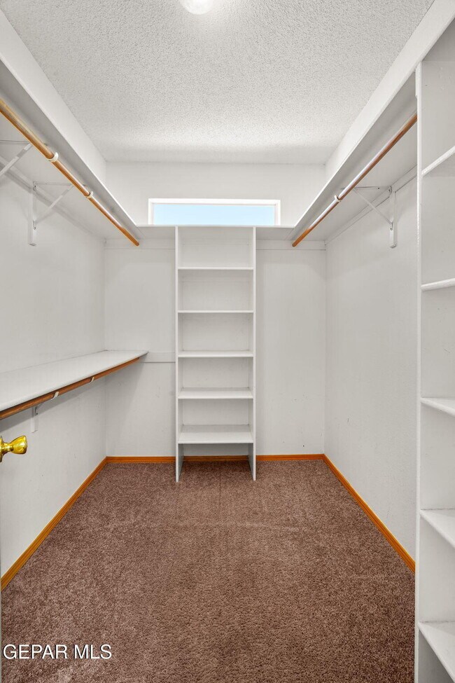 Building Photo - 7089 Tierra Roja St