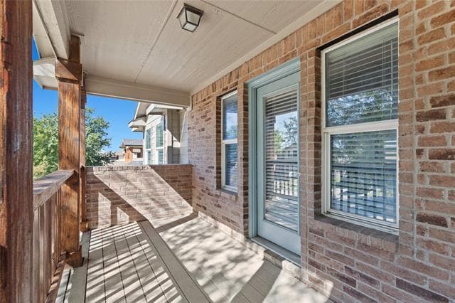 Building Photo - 2408 Emerald Ln