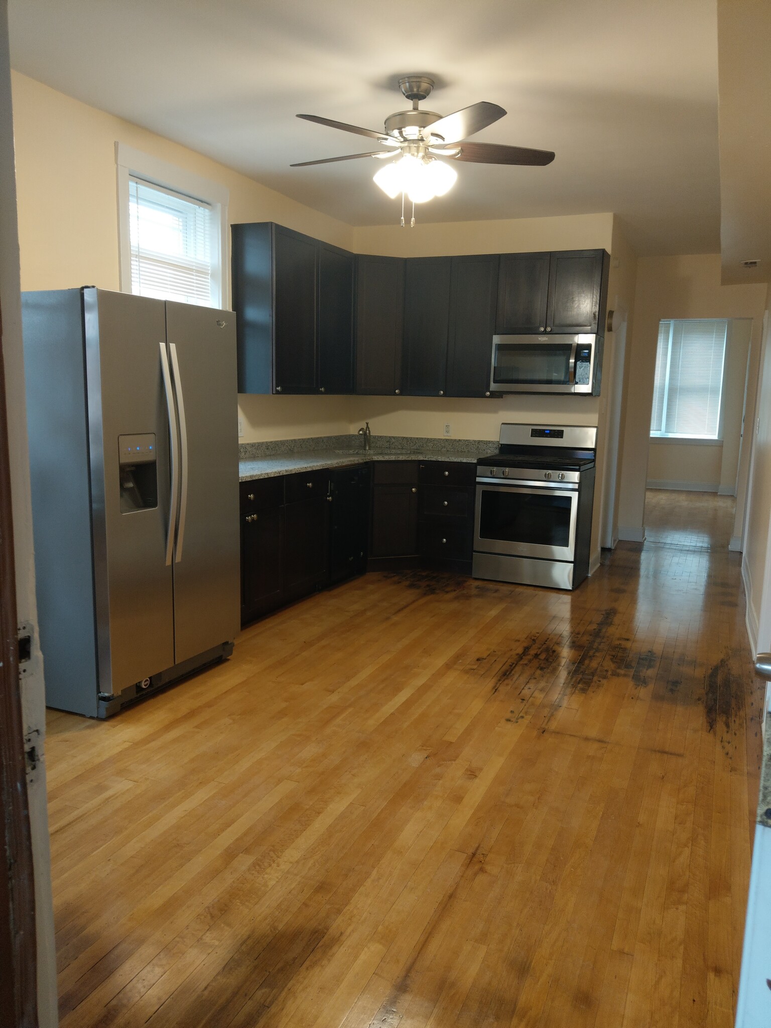 Kitchen - 3010 W 42nd St
