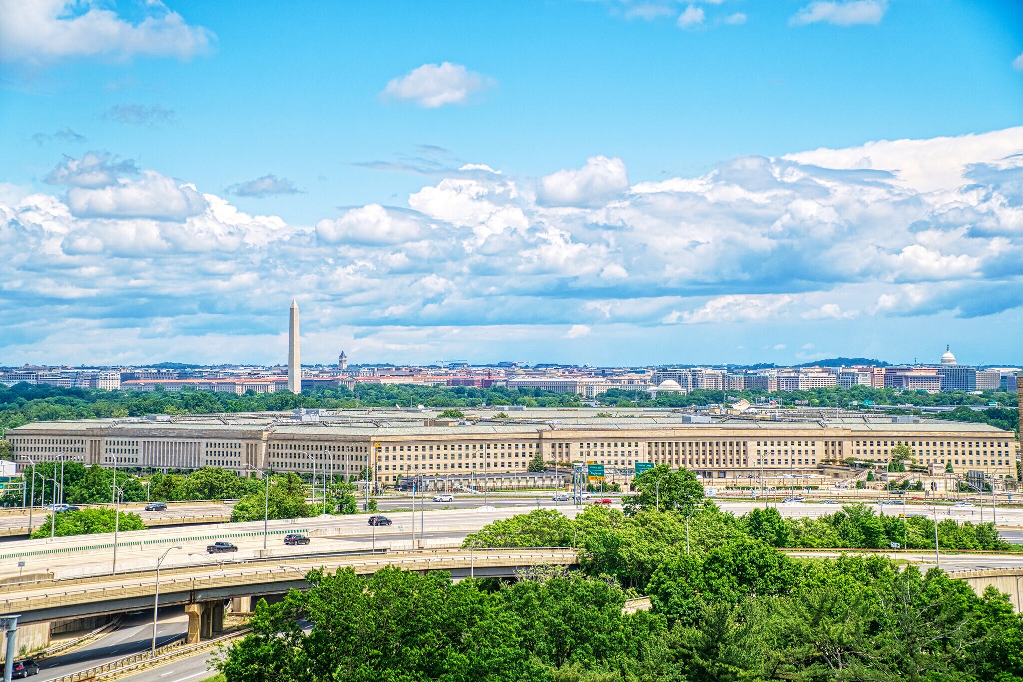 Building Photo - 1101 S Arlington Ridge Rd