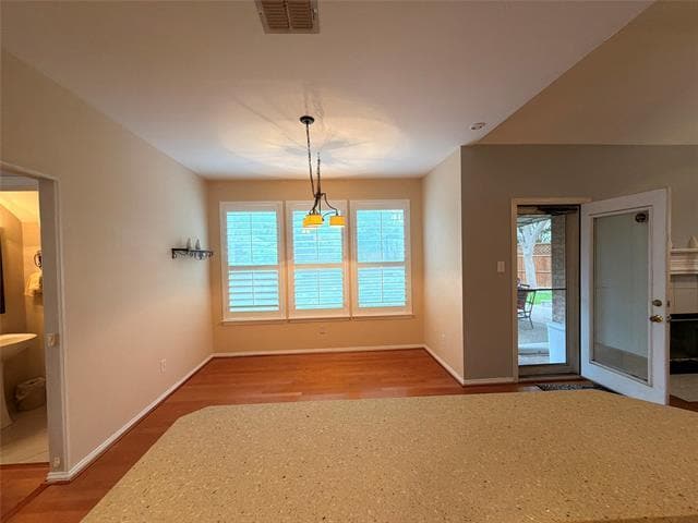 Building Photo - 120 Stonecreek Dr