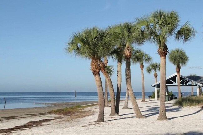 Building Photo - 9981 Eagles Point Cir