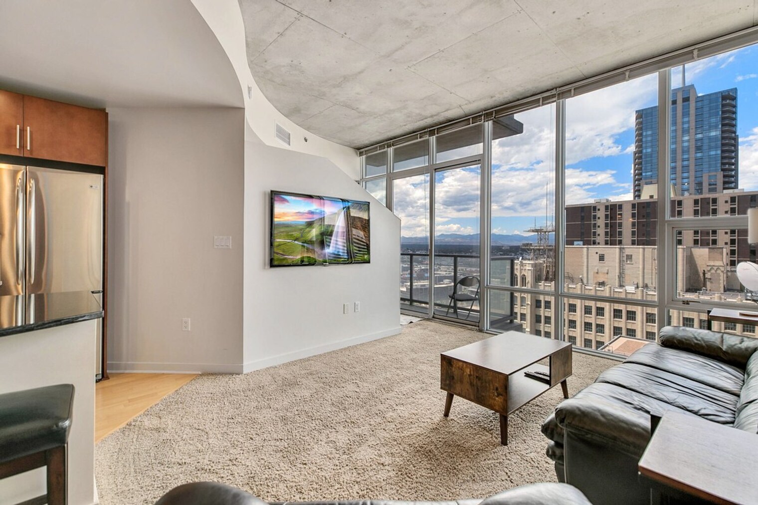 Building Photo - 1325 Stout St