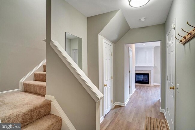 Building Photo - 43787 Virginia Manor Terrace