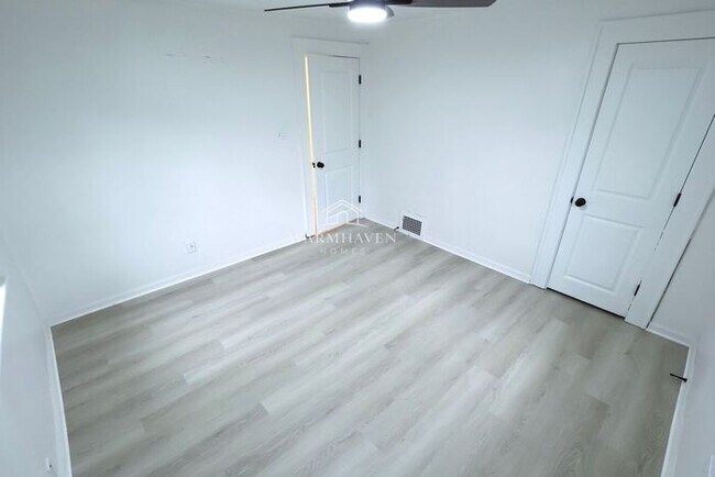 Building Photo - 961 Lawton St