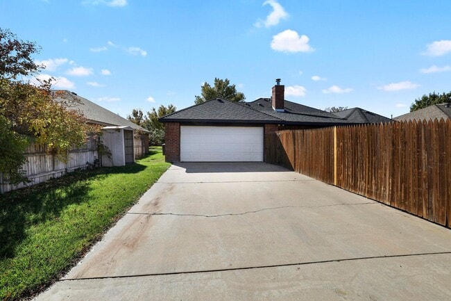 Building Photo - 8305 Challenge Dr