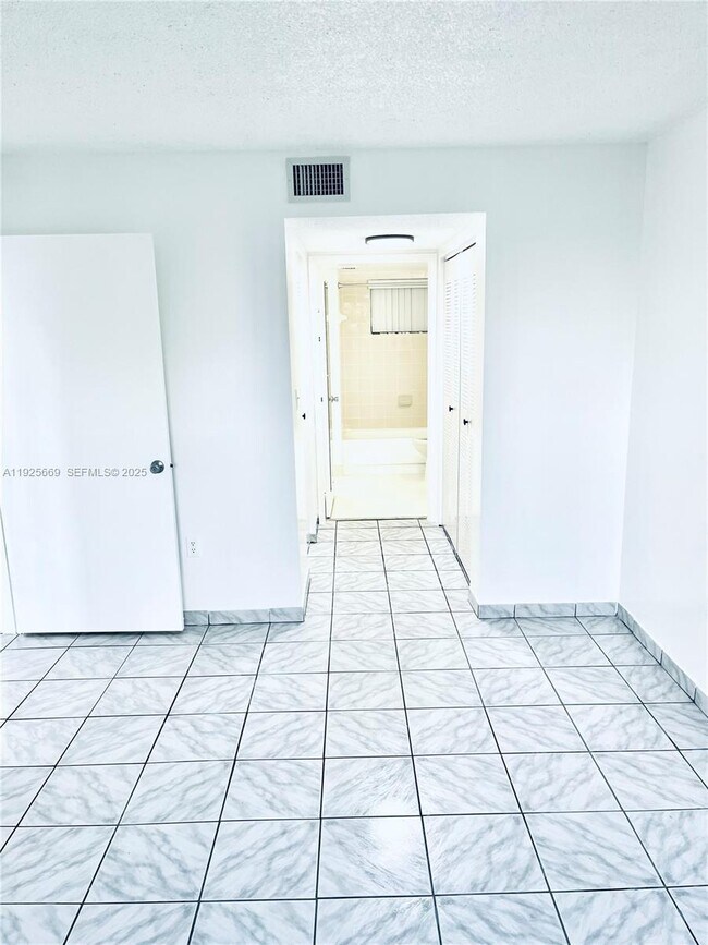 Building Photo - 6801 Harding Ave