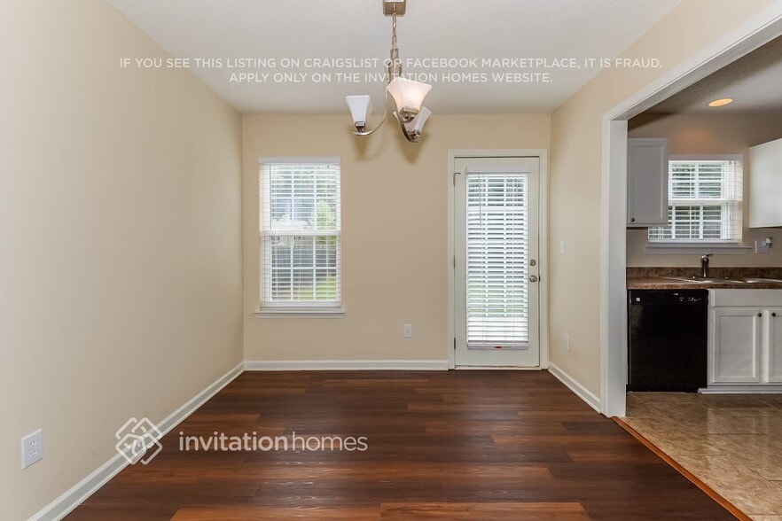 Building Photo - 3514 Lukes Dr