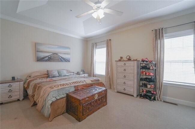 Building Photo - 303 Reserve Ln