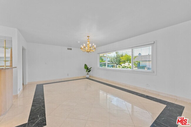 Building Photo - 4159 Regal Oak Dr