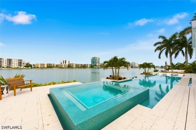 Building Photo - 200 Bahia Point