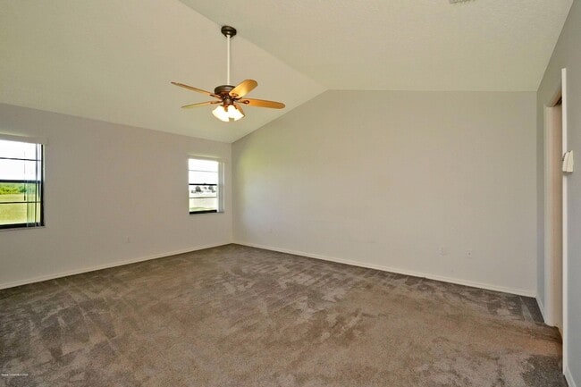 Building Photo - 840 Ridge Lake Dr