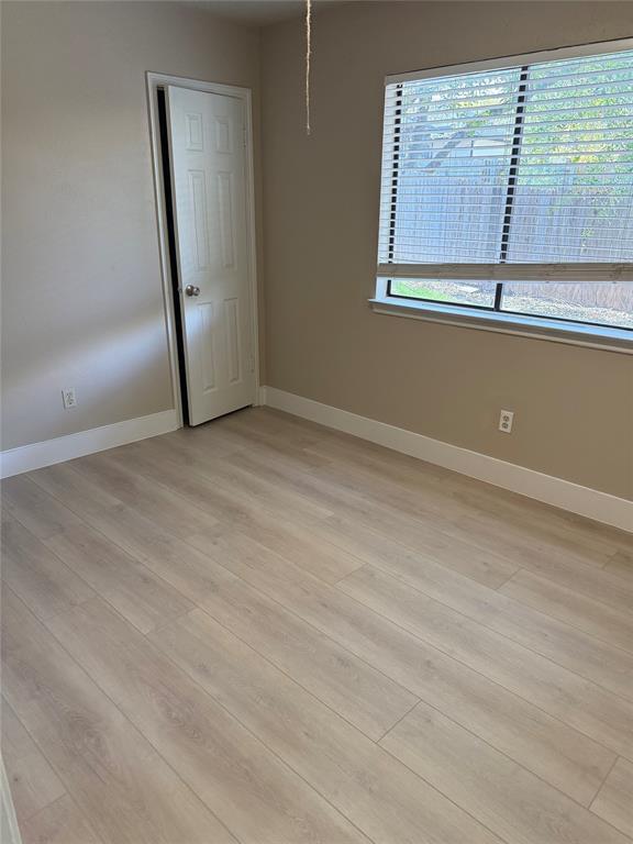 Building Photo - 1805 Golden Pheasant Dr