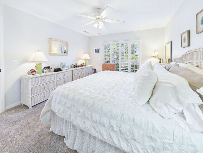 Building Photo - Furnished 2 bd/ 2 ba condo in St James Community!