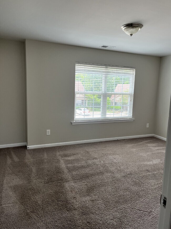 Building Photo - Cozy and Convenient Condo Living at Cambri...