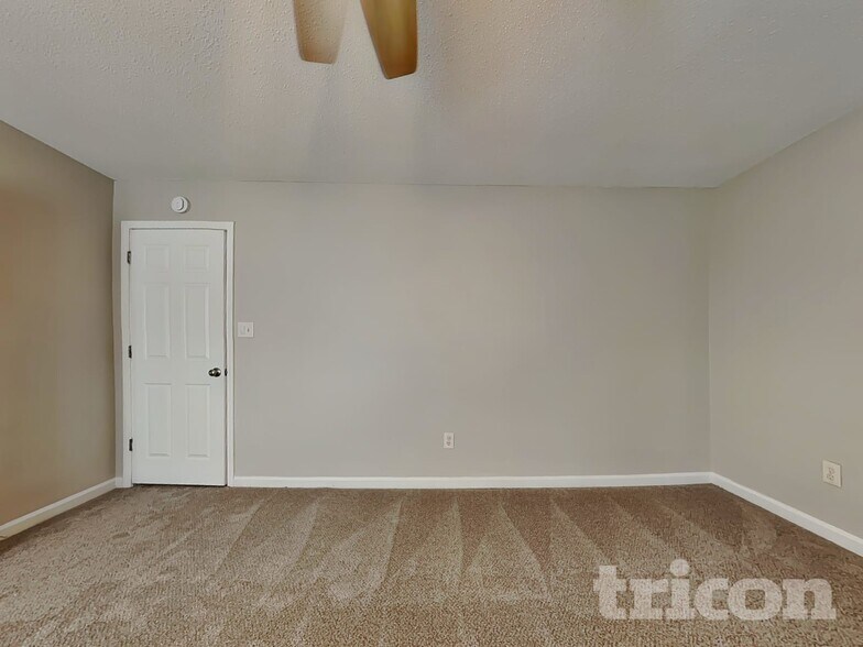 Building Photo - 48 Sumer Ln S