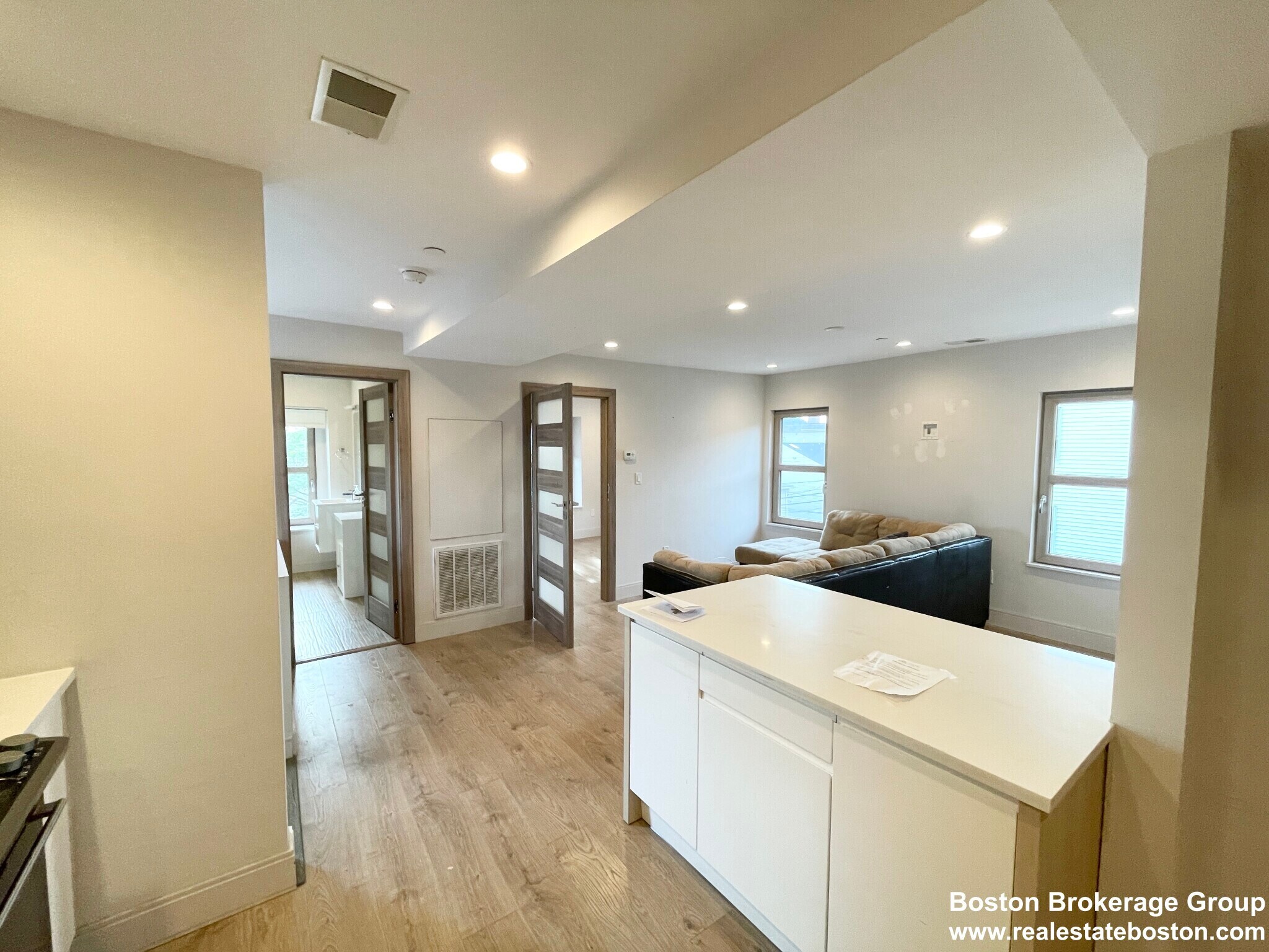 Building Photo - 119 Buttonwood St