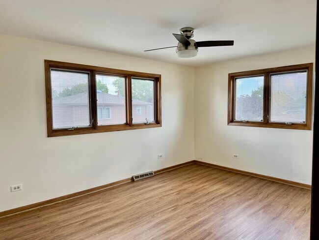 Building Photo - 8440 Anvil Pl