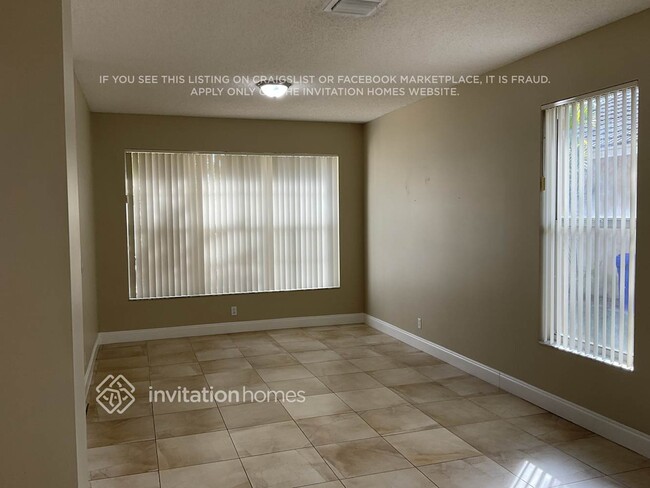 Building Photo - 1170 NW 185th Ave