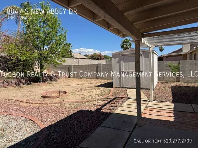 Building Photo - 8047 S New Abbey Dr